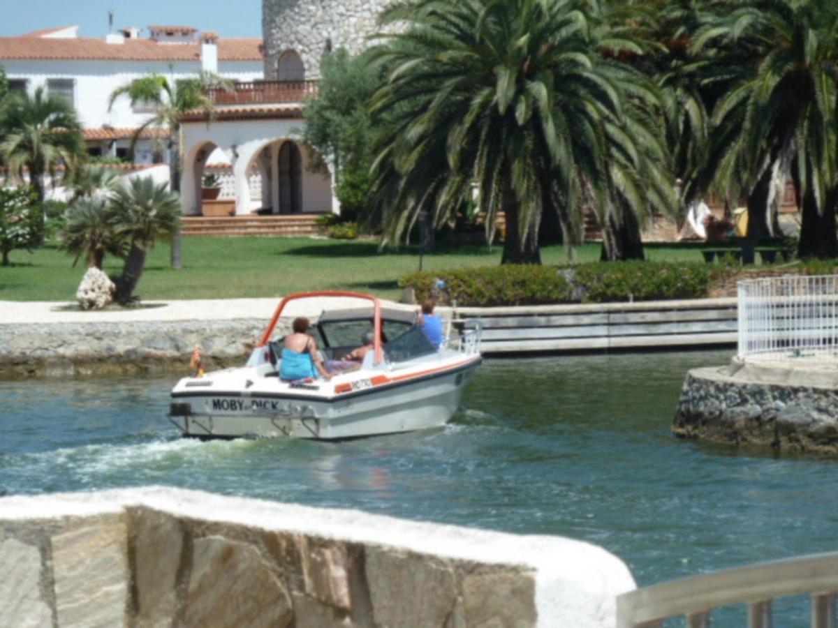 Casa Con Amarre Privado Ref 214 Villa Empuriabrava Bagian luar foto